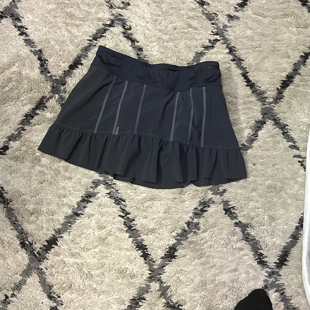 Athleta Take Off Skort in Dark Gray (Size 6) - Picture 4 of 11